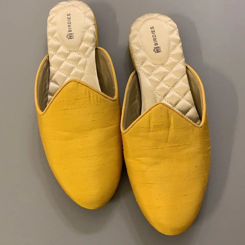 Birdies Yellow Satin Slide in size 7.5 - Picture 7 of 8